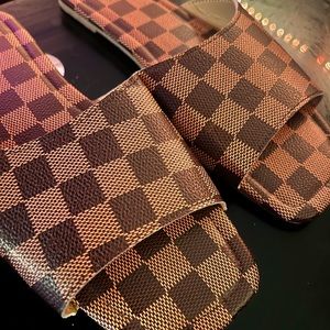 Open Toed Sandals/Slides